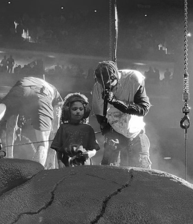 Stormi &amp; Travis Scott last night 🖤