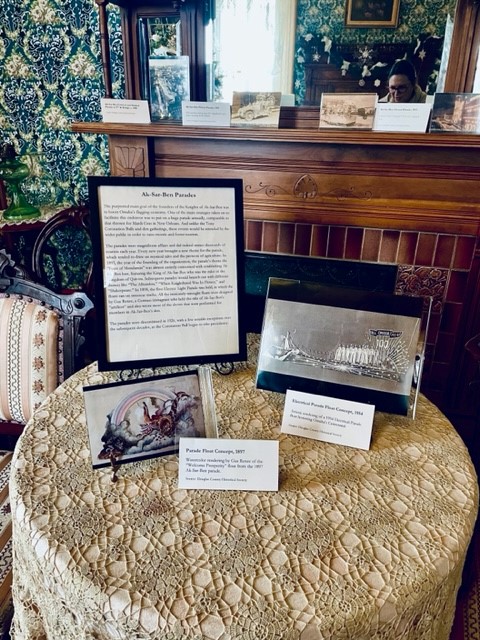 DC_History's tweet image. Baird Holm LLP is the sponsor of Mary's Bedroom this holiday season at the General Crook House! Not only does the room feature pretty snowflakes and festive decor, but you can also get a look at pictures of past Ak-sar-ben Parades taken from the DCHS collection.
📷📷