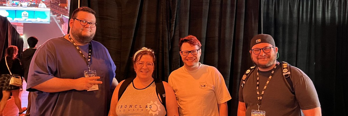 TheSnowQueen_TV's tweet photo. Blizzcon 2023 was a blast! We ended up getting to say hi to some of our favorite content creators! Thanks for being so cool and taking pics with us @Jay3OW @emonggtv @Flats_OW and @Unsaltedsalt__ 🖤 https://t.co/GSnBIFRsKl