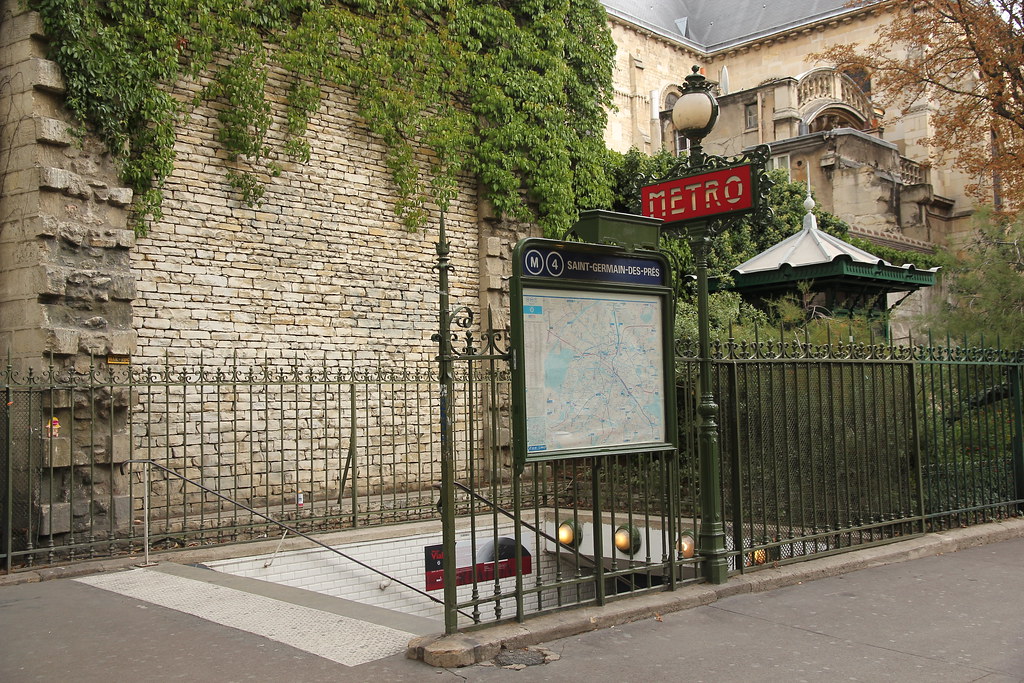 RobDelord's tweet photo. Des collègues de lettres classiques dispos ce soir vers 22h pour manger un bout ou boire un verre sur Saint-Germain-des-Prés ???
#TeamLatin
#TeamGrec https://t.co/JtdAKsLsXx