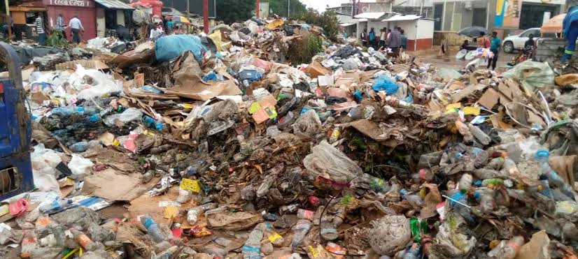 Richard78492939's tweet photo. Aujourd'hui peut en parler beaucoup regarder et moins sont ceux qui se sont concernés par ce phénomène les déchets sont partout et beaucoup plus dans les eaux qui sont polluer par celle-ci Suite à l'ignorance sur les dégâts engendrés par ce phénomène nous détruisons notre nature https://t.co/ifTJSSoqbh