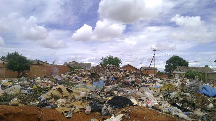 Richard78492939's tweet photo. Aujourd'hui peut en parler beaucoup regarder et moins sont ceux qui se sont concernés par ce phénomène les déchets sont partout et beaucoup plus dans les eaux qui sont polluer par celle-ci Suite à l'ignorance sur les dégâts engendrés par ce phénomène nous détruisons notre nature https://t.co/ifTJSSoqbh