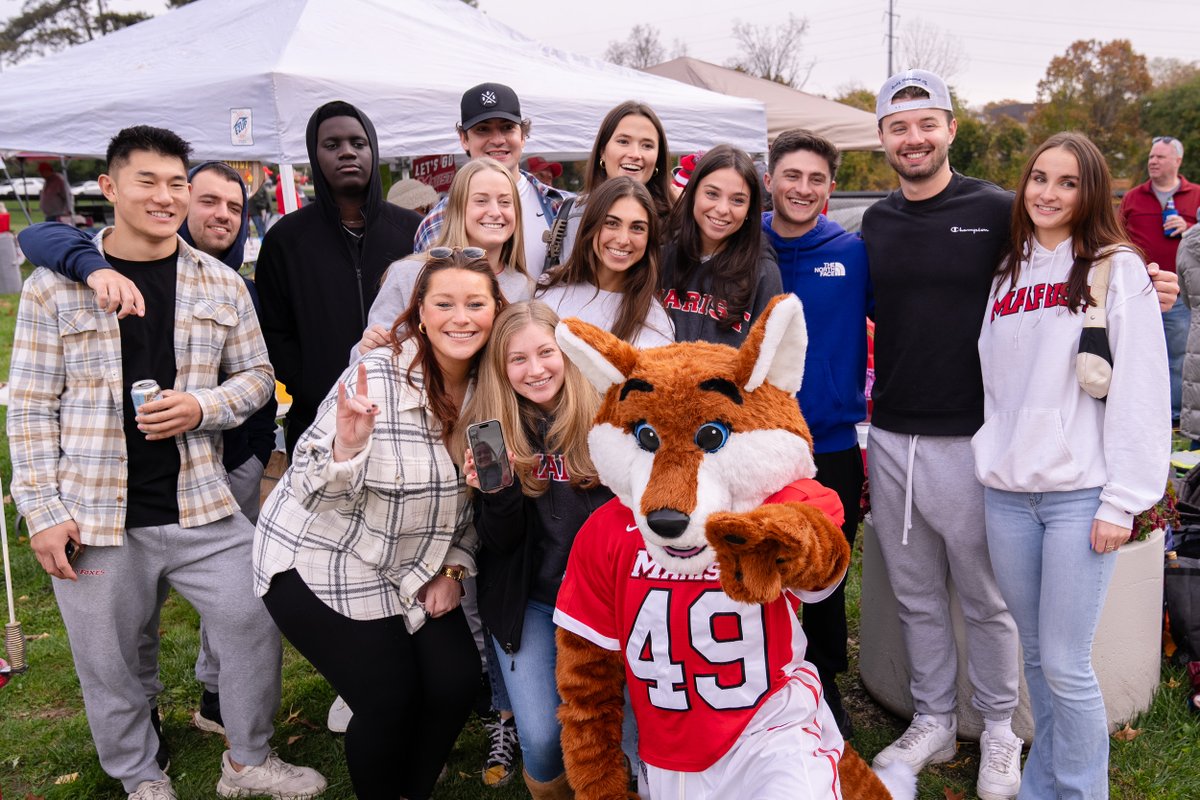 Marist's tweet photo. There's no place like home...❤️🦊Thanks to everyone who came out for Homecoming & Reunion Weekend! #RedFoxFamily https://t.co/eeO5pOrCQn