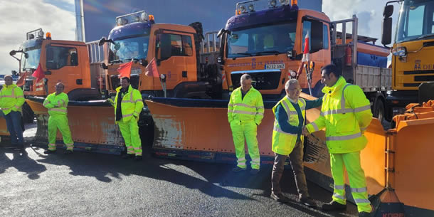 Unas doscientas personas y más de  cien máquinas, en los planes de vialidad invernal de la provincia 
ourensedixital.com/_novas/23/11/0…