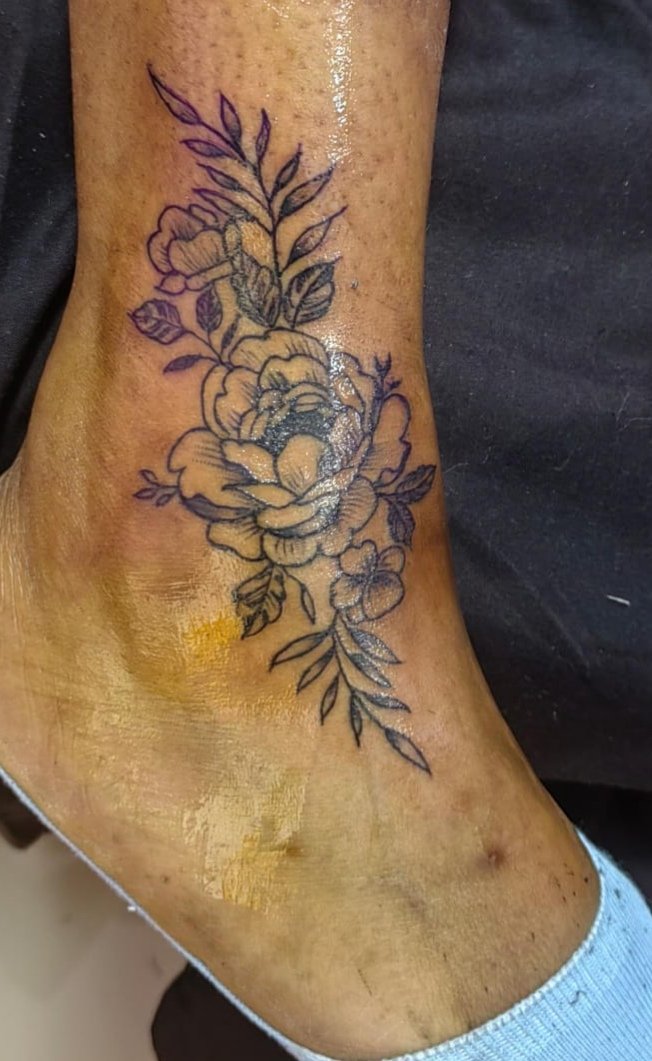 Toberink's tweet photo. Final piece! 
Recent work.
Design : foot flower
Artist : KayCee Casper https://t.co/czIjobHgol
