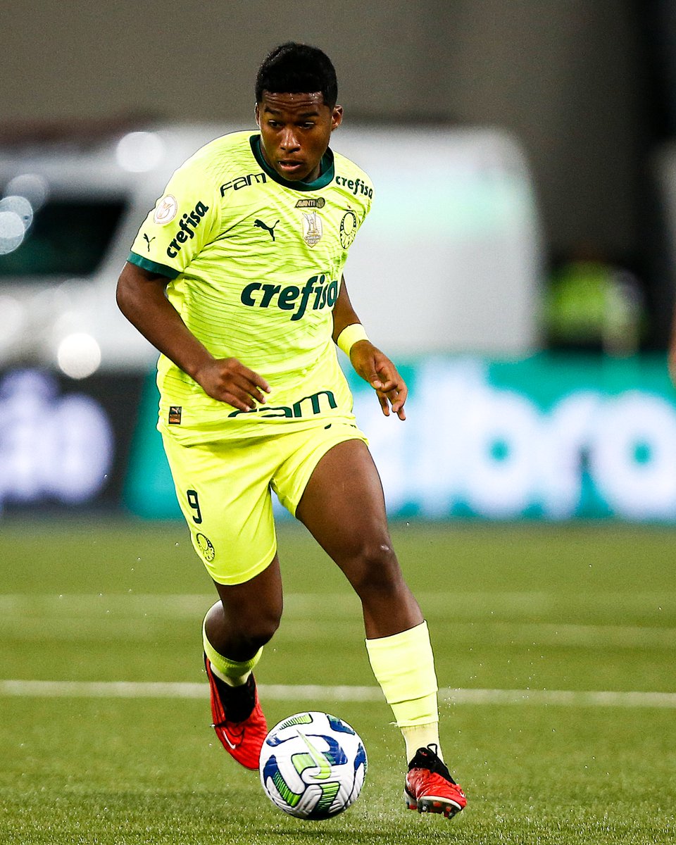 brfootball's tweet photo. Endrick (17) is the youngest player to be called up by Brazil men's national team since Ronaldo in 1993 ✨ https://t.co/A4M9AmyI8y