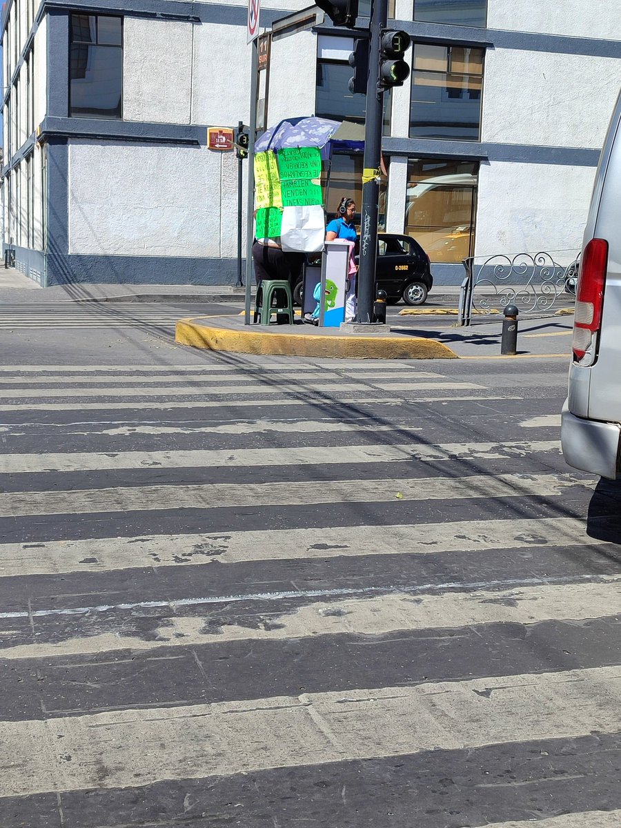 Buenos días <a href="/RutaPuebla_/">RUTAPuebla</a> ¿De a cómo la renta del lugar? 🤔 En paradero de la 11 sur y 11 poniente. <a href="/Hechizero_38/">★·.·´HeChIzErO`·.·★</a> @KarlaDaH