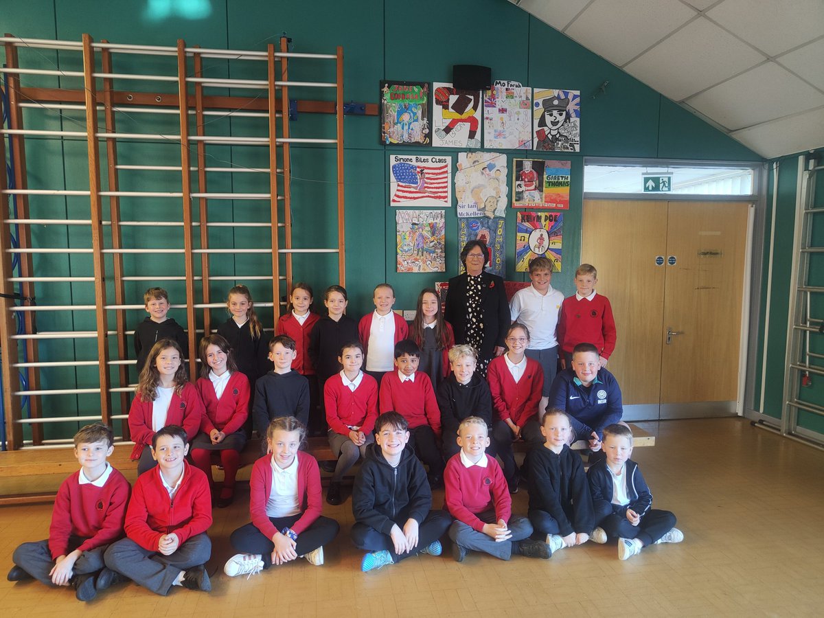 Thank you @pauline_latham_mp for popping into school today to talk to us about government works!  Our school council thoroughly enjoyed asking their questions.
