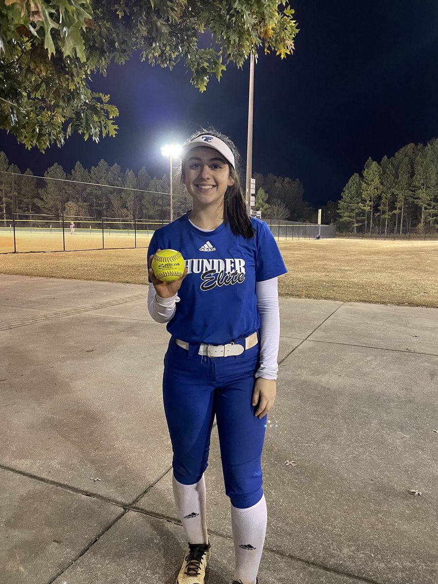 BreannaRuggiero's tweet image. My team @TE_Steiner  and I went 4-1 this weekend at Scenic City.  I batted .455 this weekend with 0 errors in the field! I also had a 💣. Thank you to all the coaches who came out to watch us! Here are some of my clips from the weekend. Next up Alabama! @OilerPride22