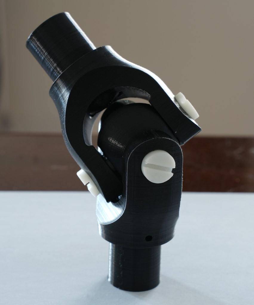 sketchUcation's tweet photo. Model for U-Joint from around 1900 by Dave R
Screw threads 23mm long
#sketchup #screwthreads #3Dprinting
https://t.co/JKQlm5pojh https://t.co/DiM3quQ2eB
