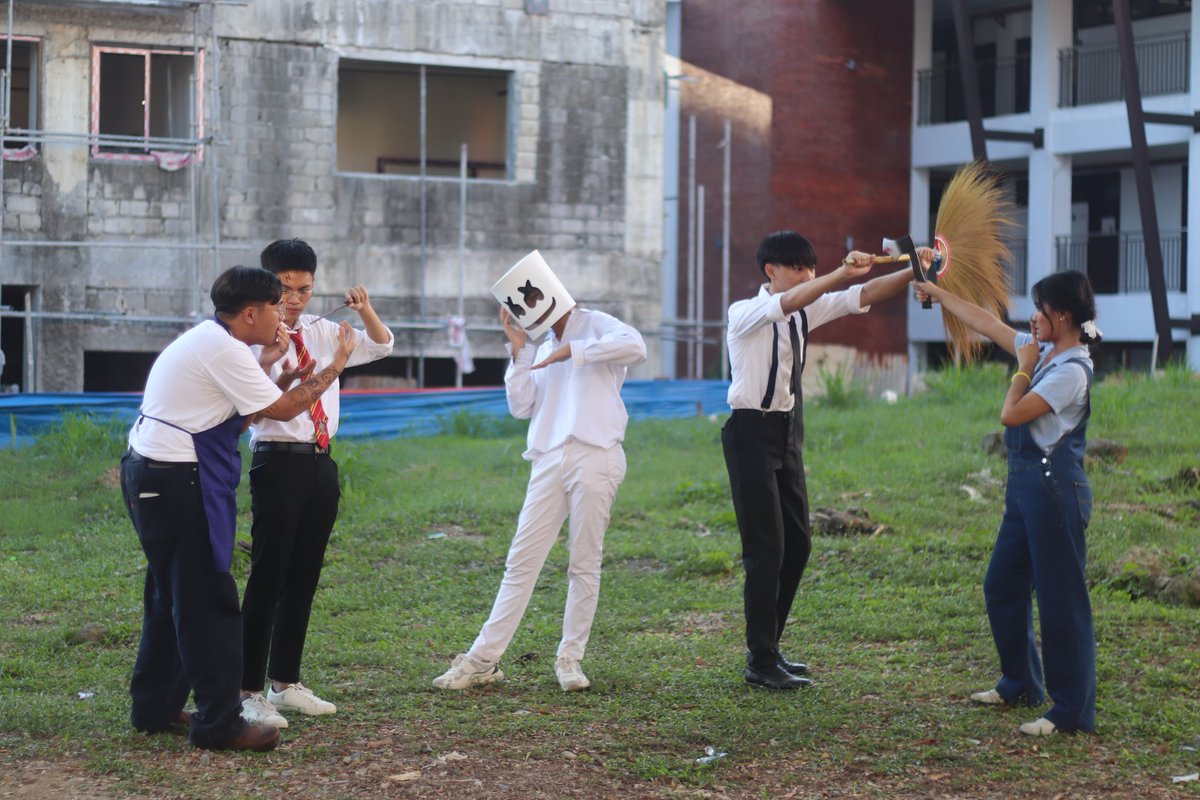 seungmodrum's tweet photo. one marshmello! check me out! woo!

#SanggulatanCLC2023
@PSHS_CLC_SM https://t.co/eh0lEu5TAw