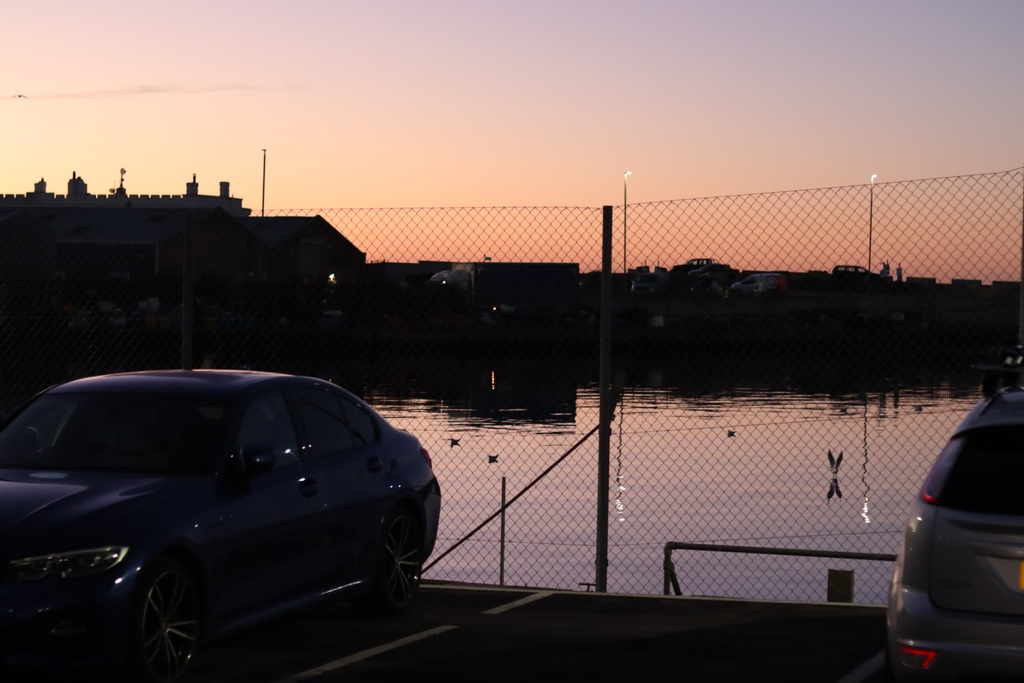 PortsidePerson1's tweet photo. Although the days are getting shorter we still get to see some beautiful sunsets on the port! #silverlining

https://t.co/ByIWGbL7LP
#brighton #hove #brightonandhove #shorehamport #shoreham #shorehamlife https://t.co/uoOLfbWBMk