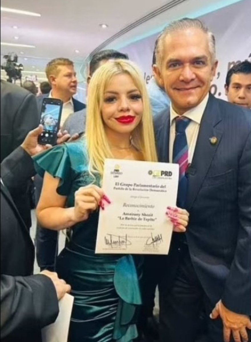catrina_nortena's tweet photo. 🚨 Detienen a la Barbie de Tepito, la misma que @ManceraMiguelMX y el #PRD premiaron... https://t.co/YsZXMh6avn
