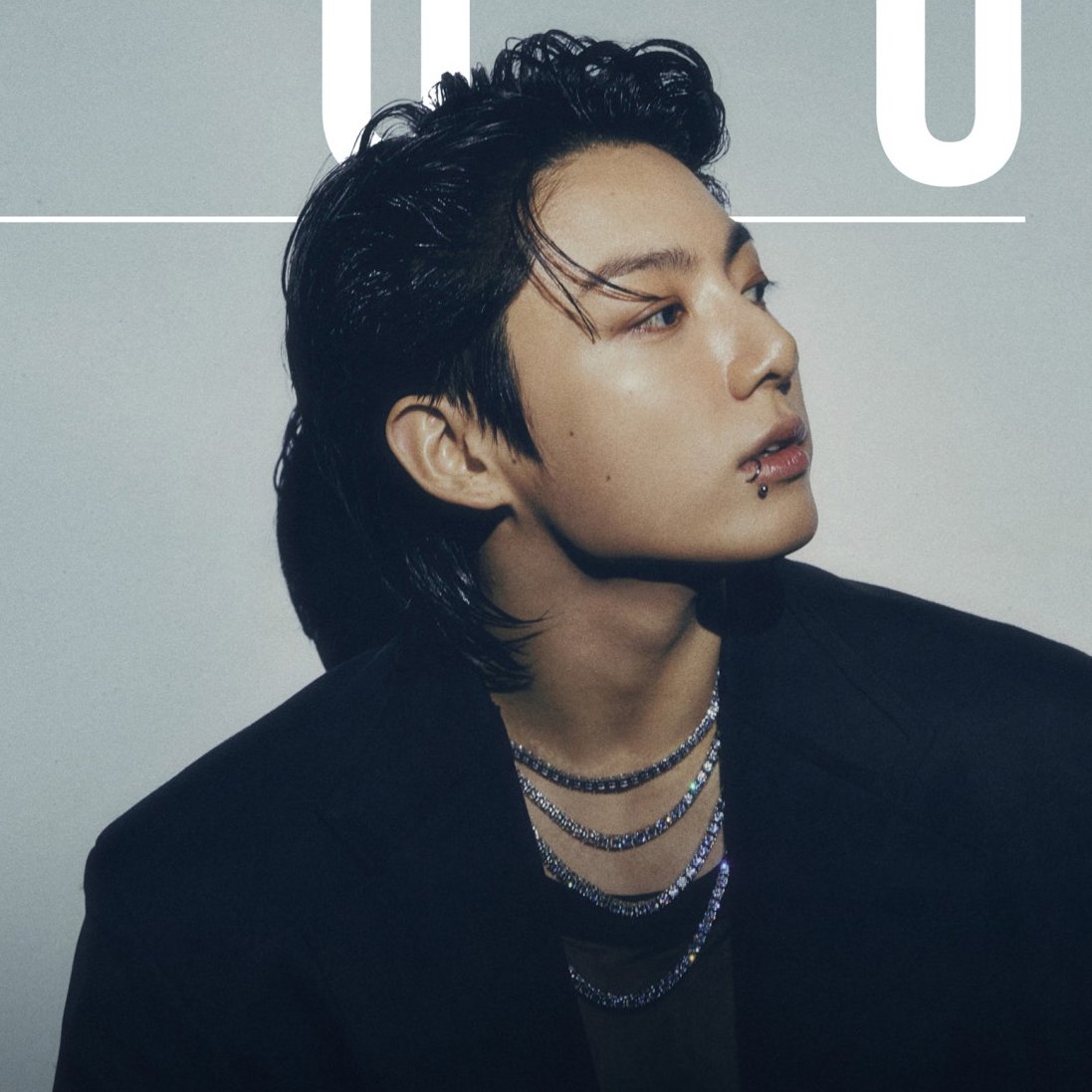 chartdata's tweet image. All eight versions of #JungKook's "Standing Next to You" simultaneously chart in the top 10 on US iTunes.