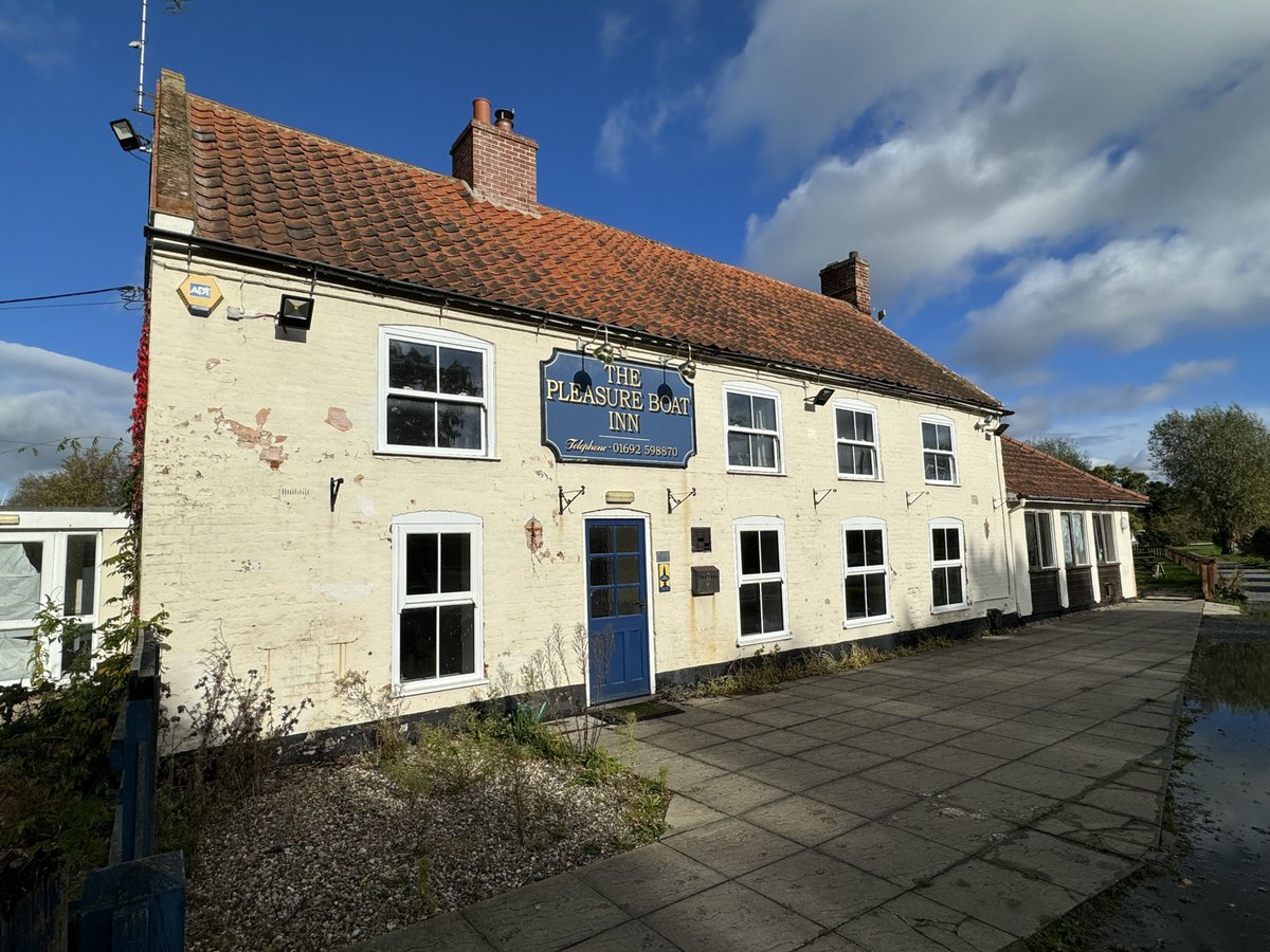 We've bought a pub! 🍻 As part of our vision for a wilder Hickling, we've purchased the Pleasure Boat Inn. We hope to develop extra facilities at the site so visitors can find out more about Hickling's wildlife as well as book & enjoy boat trips ⛵ 👉 norfolkwt.uk/Hickling-vision