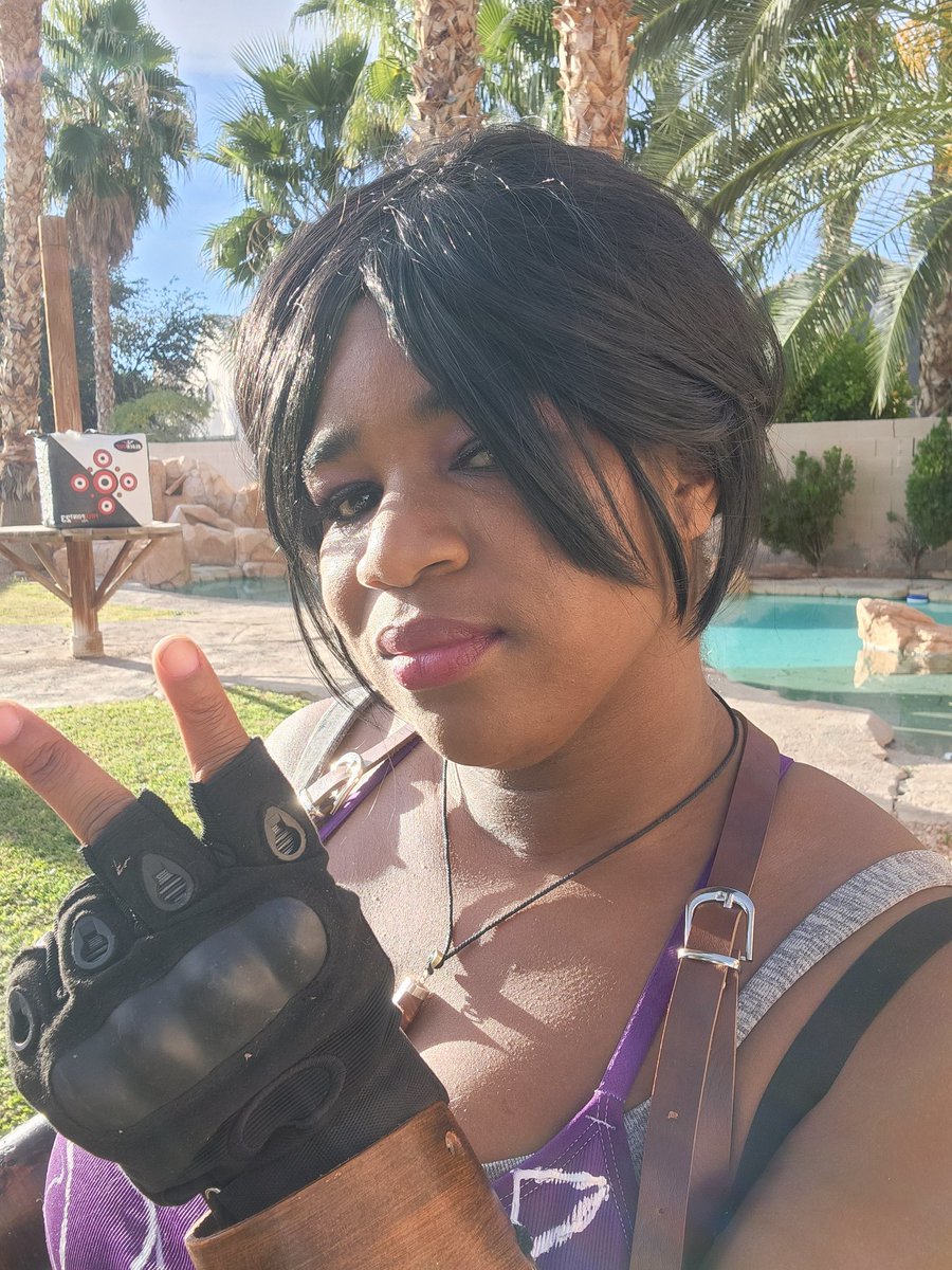 My upgraded sheva Alomar cosplay. I got a new bow btw. I have no clue what to name her yet. #cosplay #shevaalomar #shevaalomarcosplay #capcom #residentevil #residentevil5 #residentevilcosplay #re5