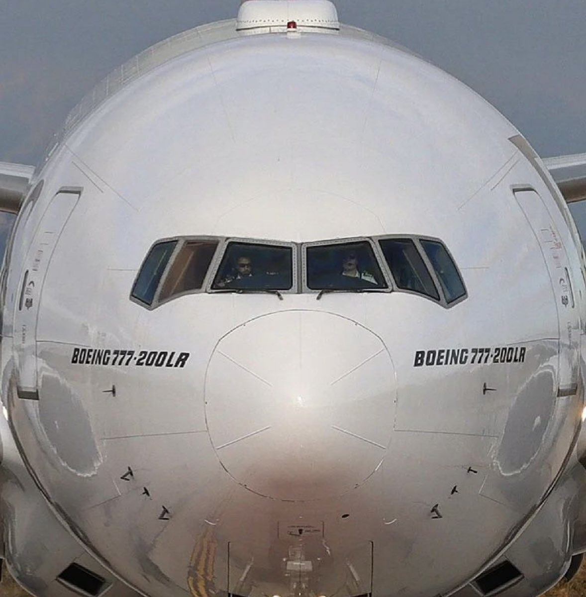 air_comment's tweet photo. #aviation #aviationphotography #instaaviation #instagramaviation #aviationlovers #aviationgeek #planespotting #planeporn #airplanes #pictureoftheday #pilotlife #aviationphoto #airshow #aircraft #aviationdaily #instaplanes #spotters #spotting #megaplanes #aviationfollow #boeing777 https://t.co/BUtvRoZZv6