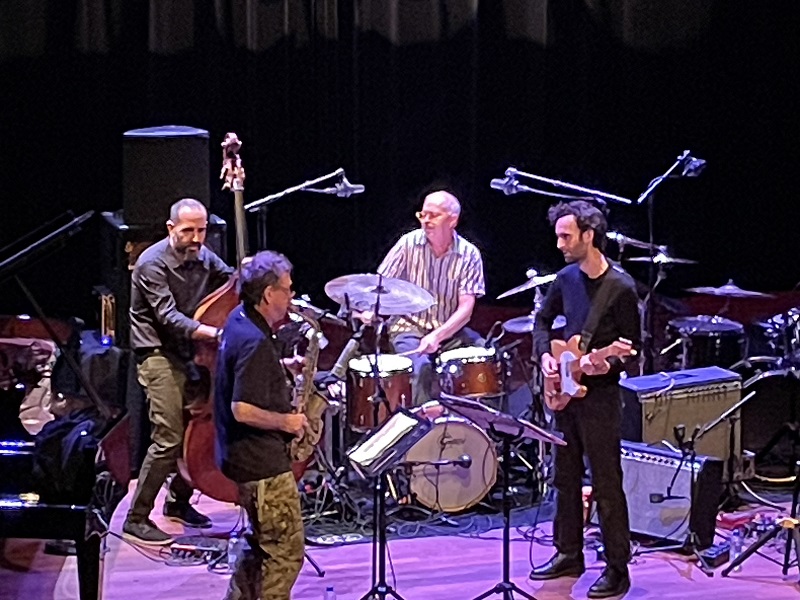 John Zorn was op November Music twee dagen lang te zien met twaalf uiteenlopende projecten. Cyriel Pluimakers sleep zijn jazzmes. Recensie. jazzenzo.nl/?e=5141