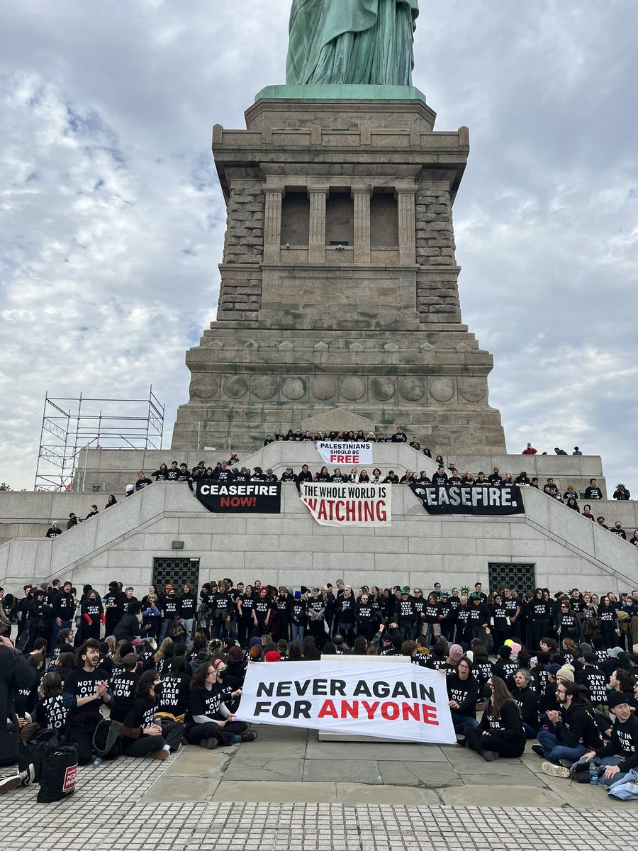 mynameisjro's tweet photo. LIVE: Jewish advocates and allies are staging an emergency sit-in at the Statue of Liberty demanding a ceasefire and an immediate end to the genocide of Palestinians in Gaza including @crazynangoldin @tavitulle @RaquelWillis_ @mollycrabapple. cc @jvplive @jvpliveNY https://t.co/r3RYgME2RV
