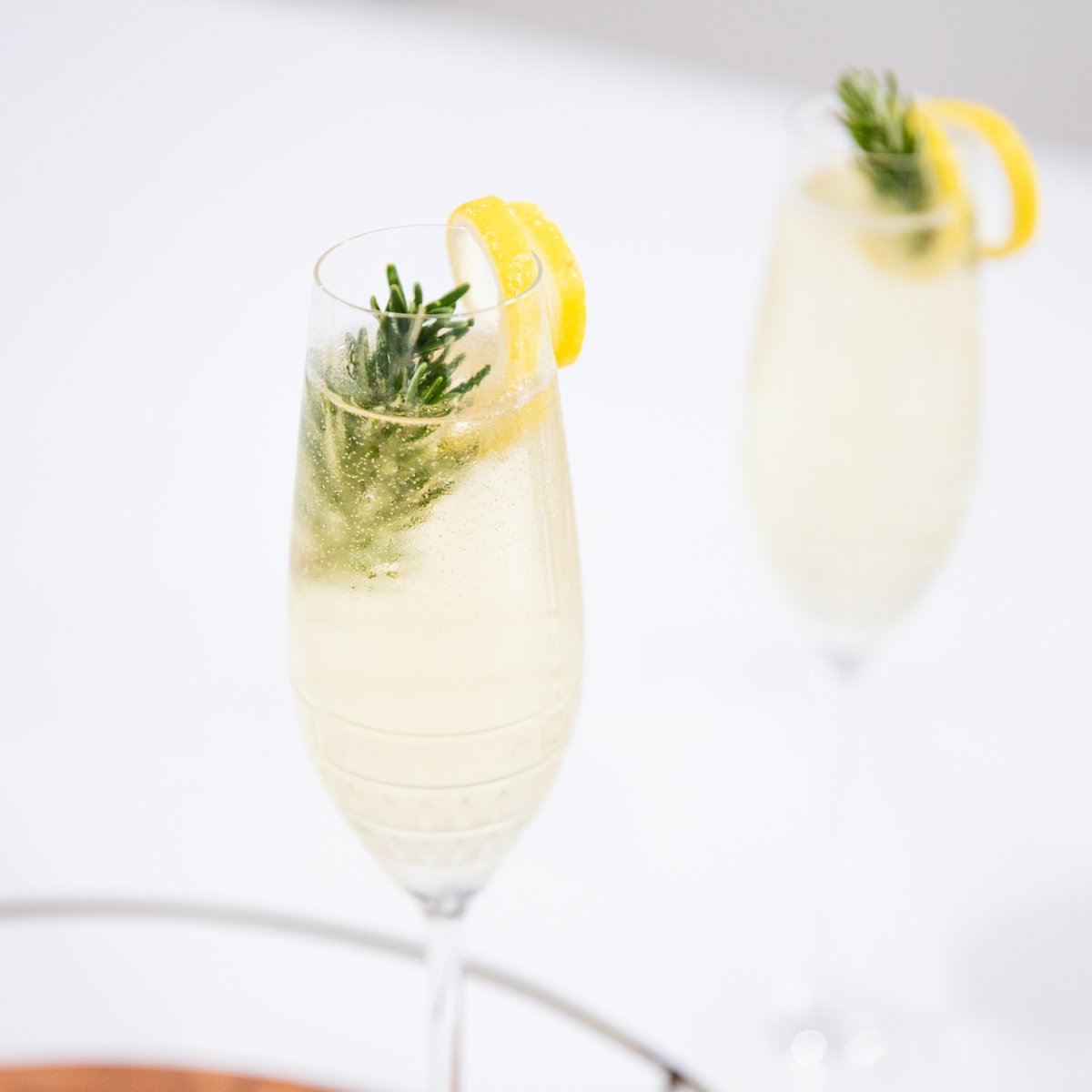 guinigiwines's tweet photo. Treat yourself to something sparkly with our signature Torre Frizzante. ✨

Guinigi Prosecco D.O.C. Treviso
.5 oz St. Germain Elderflower Liqueur
Lemon Twist
Rosemary Sprig

#guinigiwines #prosecco #treviso #cocktails https://t.co/5k30cuFVdu