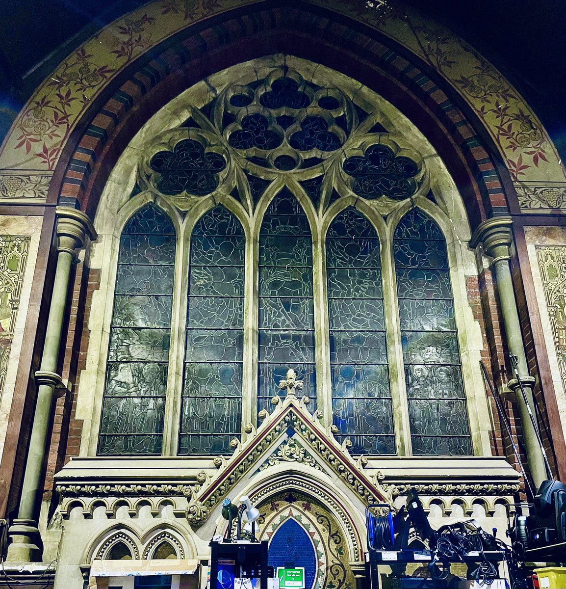 Chris_Cleverley's tweet image. Magic time last week at @ColchesterArts and the inaugural @FirstOriginalM1 songwriting retreat. One more gig to go now this year at @ThimbleEvents in #Birmingham on Saturday 18th Nov.