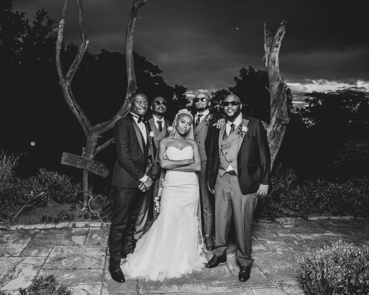 ThatRapperKidd's tweet photo. WHAT A TIME...💍🤵🏿‍♂️👰🏿

📸: @sharp_fede https://t.co/KAFnagUMZ6