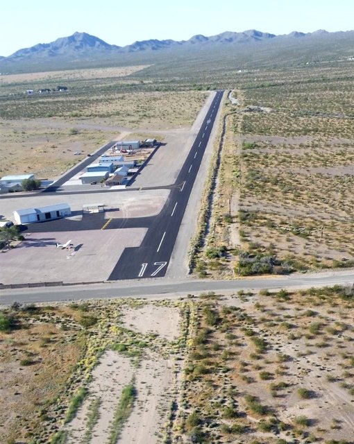 🌵✈️ Ready for an aerial adventure in AZ? Western Sky Airpark awaits with its stunning desert landscapes and a welcoming fly-in community. Dive into the full story and see why aviators love this place. 🏜️ Read more at apn.aero !
 #AviationLove #DesertSkies