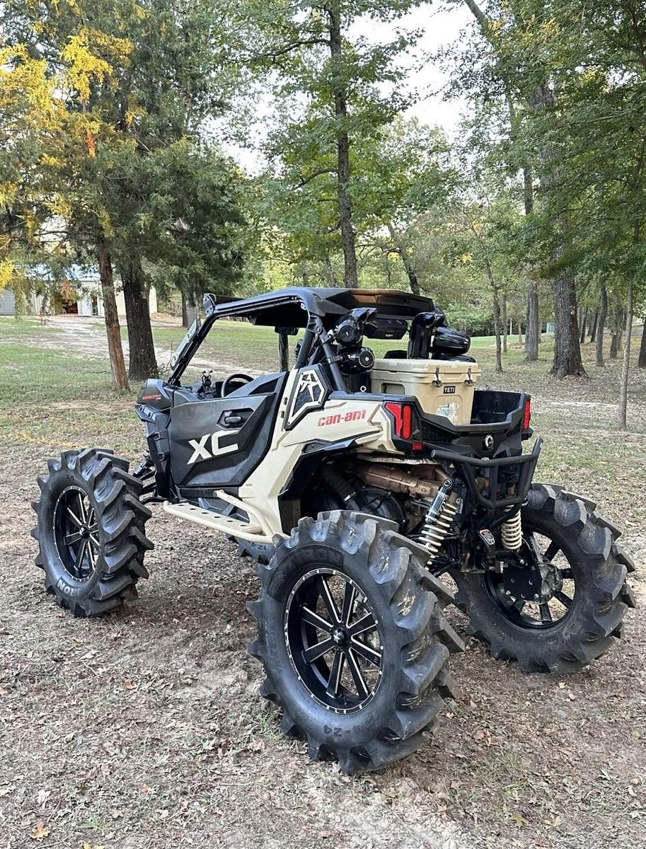 superatvtweet's tweet photo. 🤤 #TPSOffRoadLLC killed it on this @canam #MaverickSport build with an #SATV 8" #GDP portal gear lift, #AtlasPro Front &amp; Rear High-Clearance A-arms with @kellerperformanceproducts Ball Joints, &amp; More! 💪⚙ #GearDrivenPerformance #LetsRide
#supertv #satvnation #gdpportals https://t.co/JBUvEsCEyz