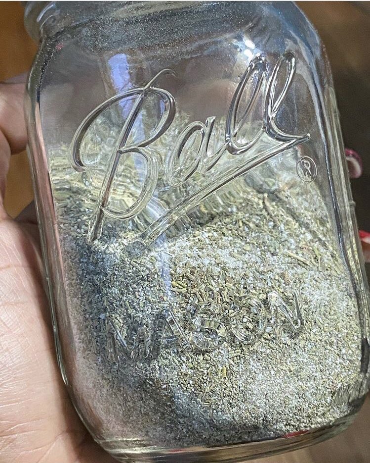 WeAreMagik's tweet photo. Okay….But did you miss me?
I’m Baaaaack!!
Now accepting pre orders for unscented and lavender, rosemary mint carpet freshener 😘
Magic Melts and Red Hawt Tea soon come💪🤞 https://t.co/m8PdGyGHzH