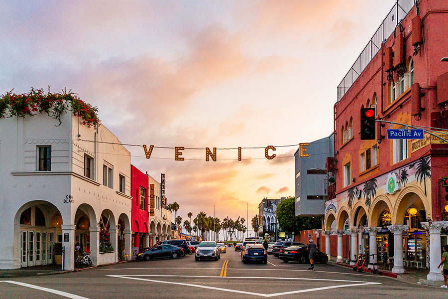 hightideorg's tweet photo. For the love of Venice ❤️ FREE delivery to surrounding cities. Zero fees. Download in App Store today.
➡️ For iPhone: https://t.co/emKfHNyT9t 
➡️ For Android: https://t.co/KJUB7kzvw5

#hightide #freedelivery #socal #venice #cannabiscommunity https://t.co/oUetFsRaXA