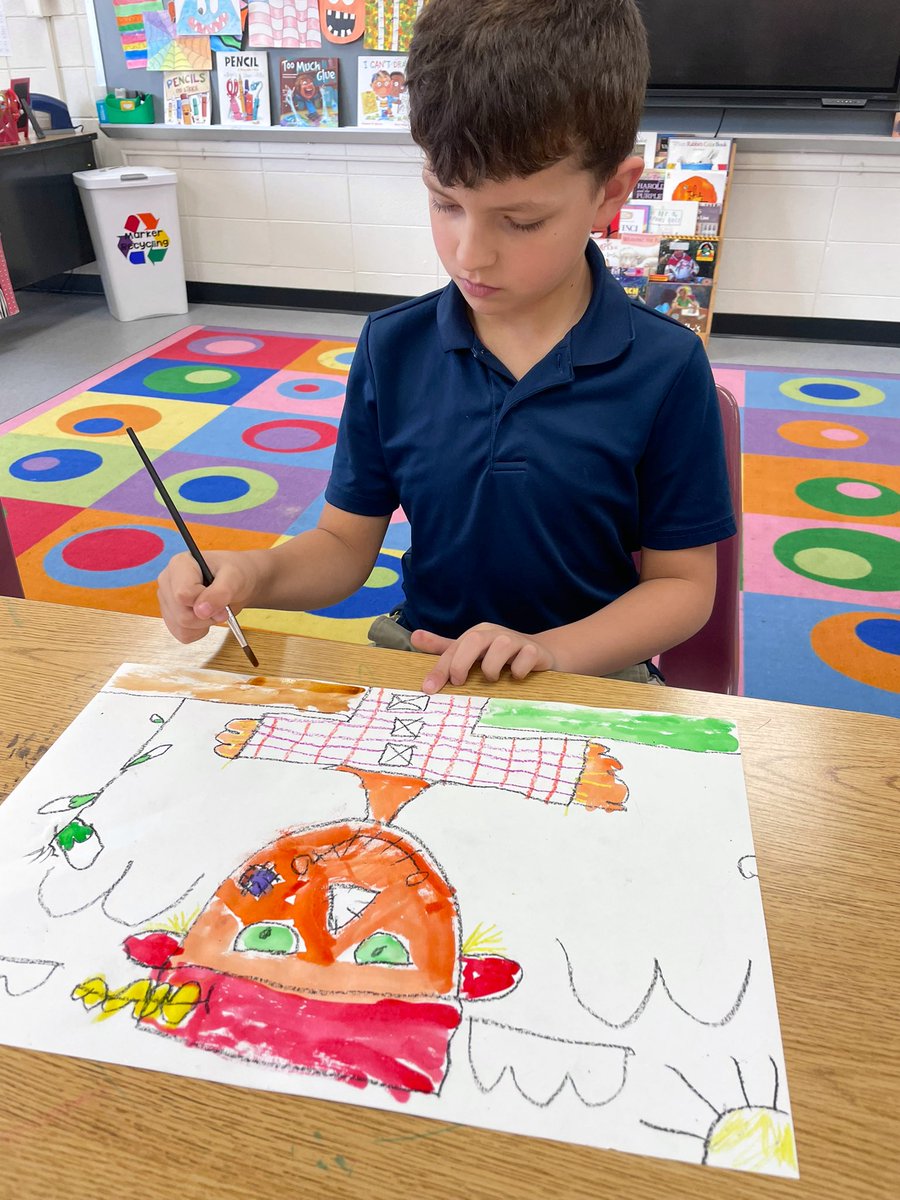 kdurrence_tce's tweet image. 🍂Creating fall scarecrows🍁 #fallisintheair @LibertyCoSchool @Tigers_TCE @GilmoreKenyatta @SankerDiane