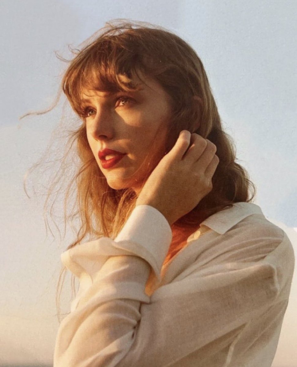 PopBase's tweet photo. ‘Is It Over Now?’ by Taylor Swift officially debuts at #1 on the Billboard Hot 100, becoming her 11th number one hit. https://t.co/6QpPRN5KpP