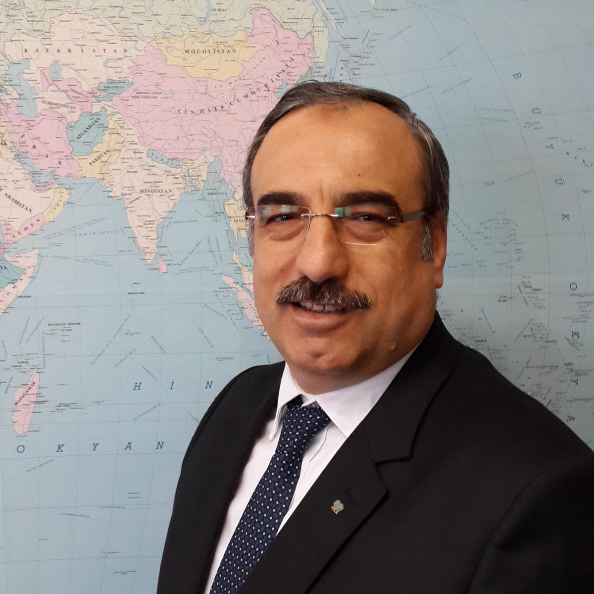 sevincozarslan's tweet photo. 7 yıldır tutuklu olan Yamanlar Okulları Genel Müdürü Sebahattin Kasap'ın eşi Filiz Kasap (57) bu sabah İzmir'de hayatını kaybetti.

Sebahattin Kasap hapisteyken annesini, babasını ve ablasını da kaybetmişti. Bir mahpus için en zor günler...

Filiz Kasap'ın cenazesi yarın İzmir Karşıyaka'da defnedilecek.

#SadeceAdalet

https://t.co/KcSvJpXaiZ