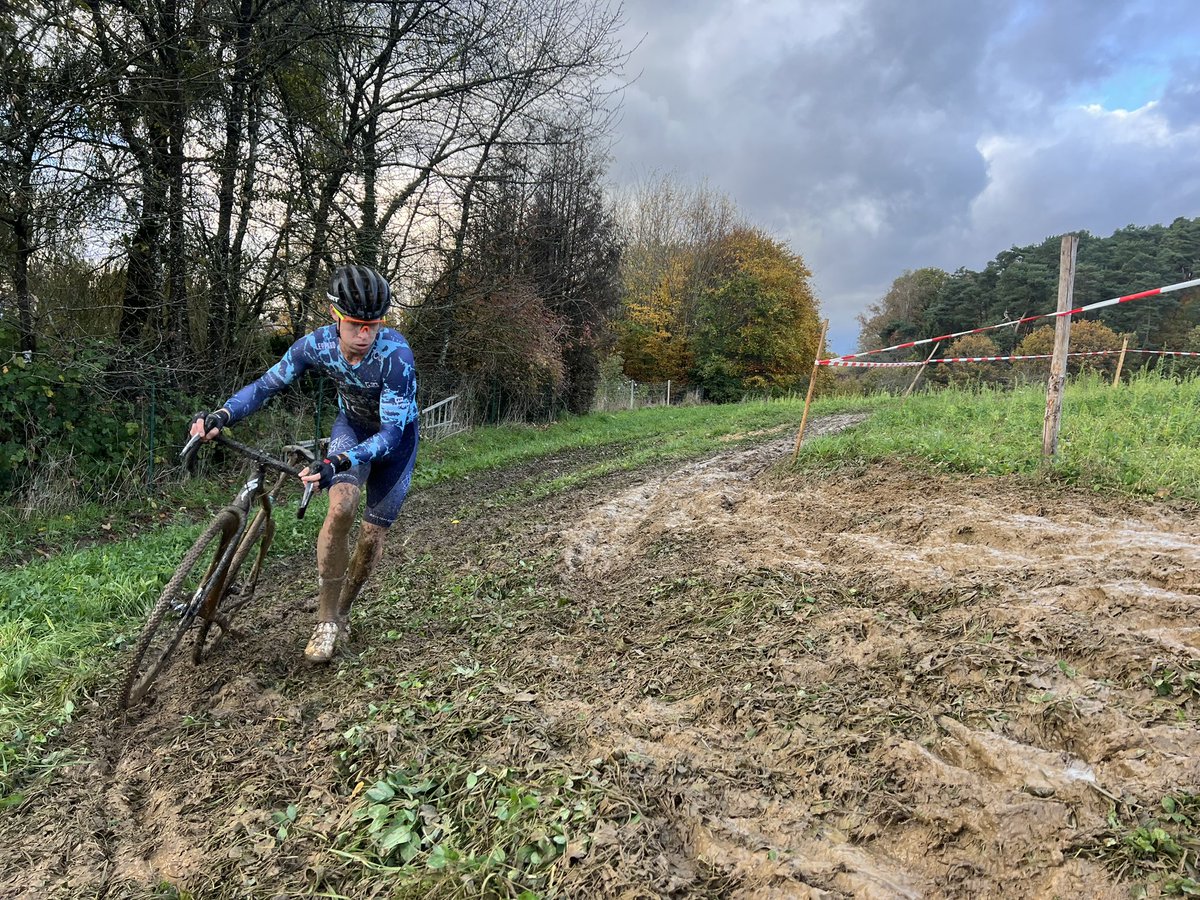 Strong race in the mud by 🥈 Loïc Bettendorff & 🥉 Mats Wenzel! 📍 🇱🇺 CX Brouch #leopardtogt #trueracing