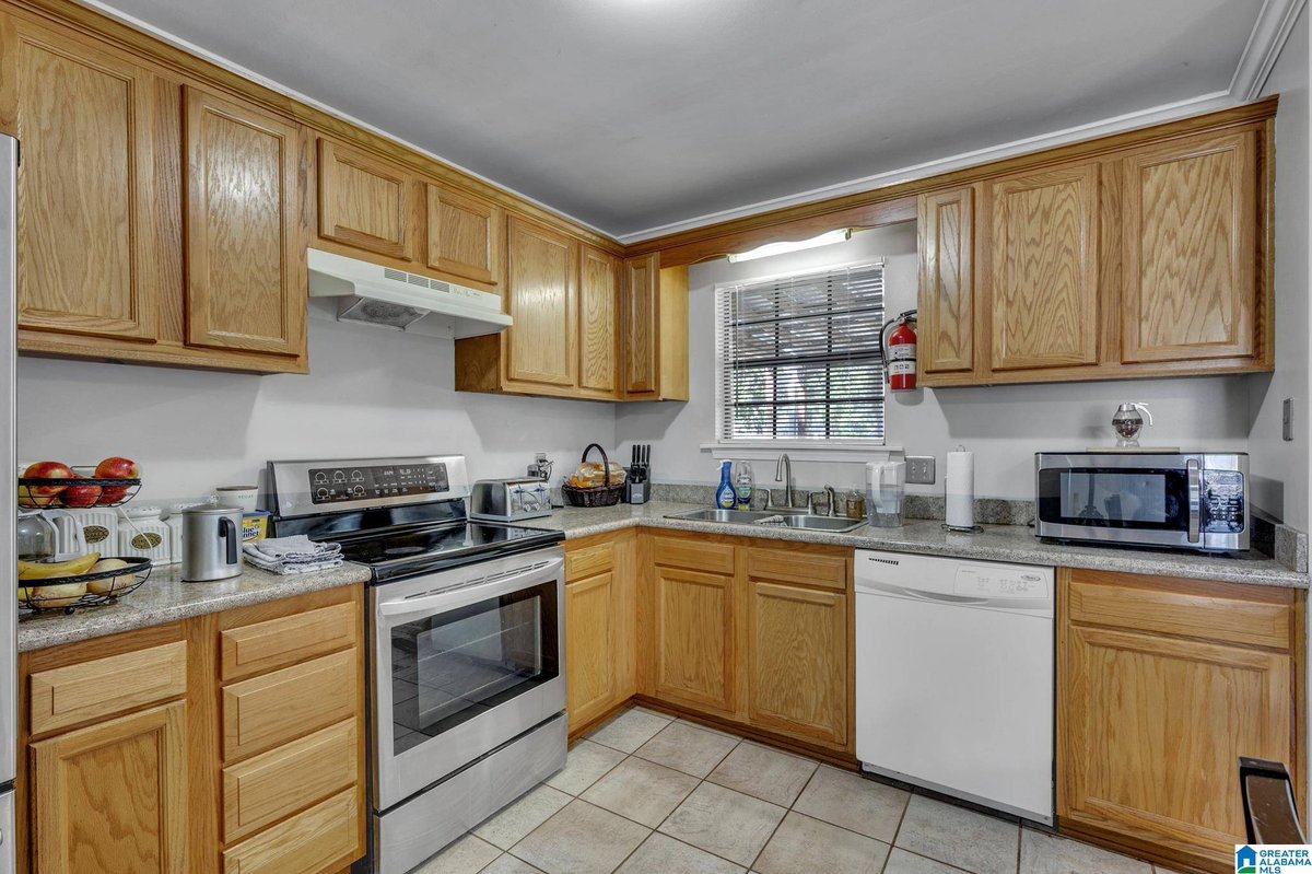 BrandonBridgmon's tweet photo. Deal of the Week!! New Listing Price: $265,000
1120 6TH AVENUE NW, Alabaster, AL 35007 is a fantastic property with 3 bedrooms and 3.0 bathrooms.
See more here: https://t.co/c01WPYXLbH https://t.co/yEWsOfQpvI