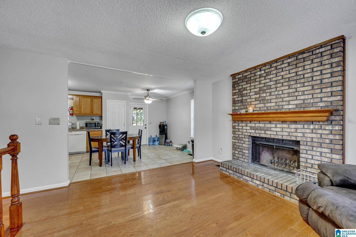 BrandonBridgmon's tweet photo. Deal of the Week!! New Listing Price: $265,000
1120 6TH AVENUE NW, Alabaster, AL 35007 is a fantastic property with 3 bedrooms and 3.0 bathrooms.
See more here: https://t.co/c01WPYXLbH https://t.co/yEWsOfQpvI