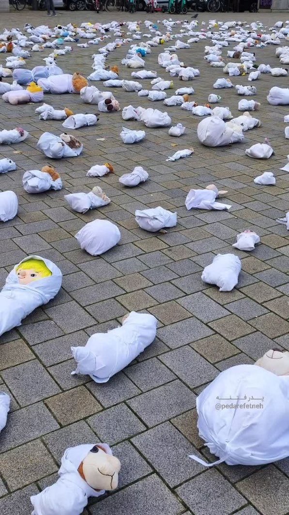 TFilastin's tweet photo. Allemagne 🇩🇪 Les enfants de Hambourg ont commémoré les enfants opprimés de Gaza. https://t.co/HJshbuSFK9