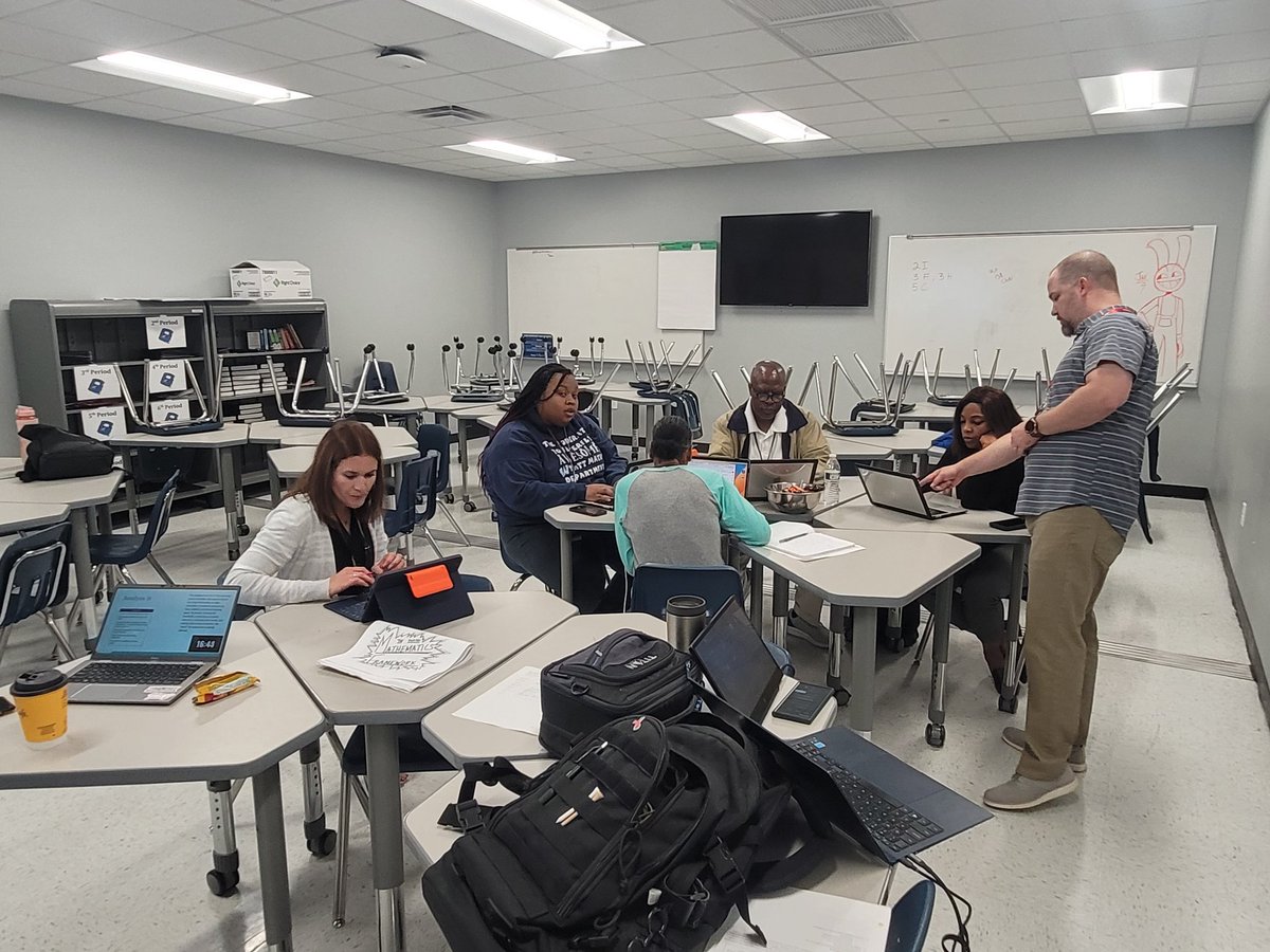 pedrozaerick's tweet image. O.D. Wyatt Algebra 1 teachers came together on DSC day to participate in a collaborative lesson internalization process! 
#Joy4Math
#MathRules
@lopez_diane
@FWISDPLI
@JonesLowanna
@KenyailCarr
@LuzRuiz10914991
