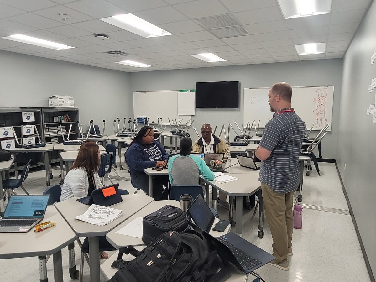 pedrozaerick's tweet image. O.D. Wyatt Algebra 1 teachers came together on DSC day to participate in a collaborative lesson internalization process! 
#Joy4Math
#MathRules
@lopez_diane
@FWISDPLI
@JonesLowanna
@KenyailCarr
@LuzRuiz10914991
