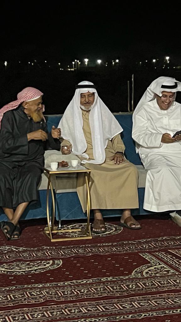 ASSkob2020's tweet photo. تشرفت قرية مشرف عامة وأسرة آل حسن خاصة وعلى رأسهم الشيخ العلم/بلخير بن حسن آل حسن بضيافة الأستاذ/إبراهيم بن علي الفقيه مدير تعليم محافظة القنفذة سابقاً والكاتب والمؤرخ المعروف صاحب كتاب ((القنفذة والليث في أقوال المؤرخين والرواة)) https://t.co/cjdS6O8772