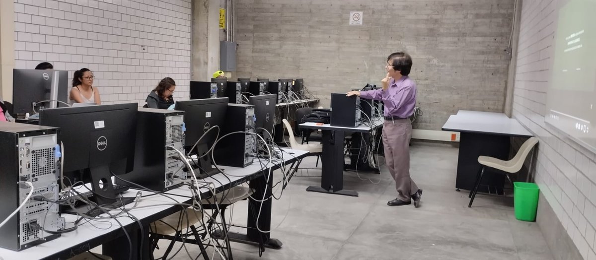 Compartim9s con ustedes imagenes de lo que fue el #Taller de elaboración de artículos de divulgación científica durante el #FestivalSemillas2023 
#uacm #uacmslt #festivalsemillas2023 #Cultura #Arte #Escritores #UACM #CDMX2023 #Espectáculos #Conferencias #Talleres #Educación