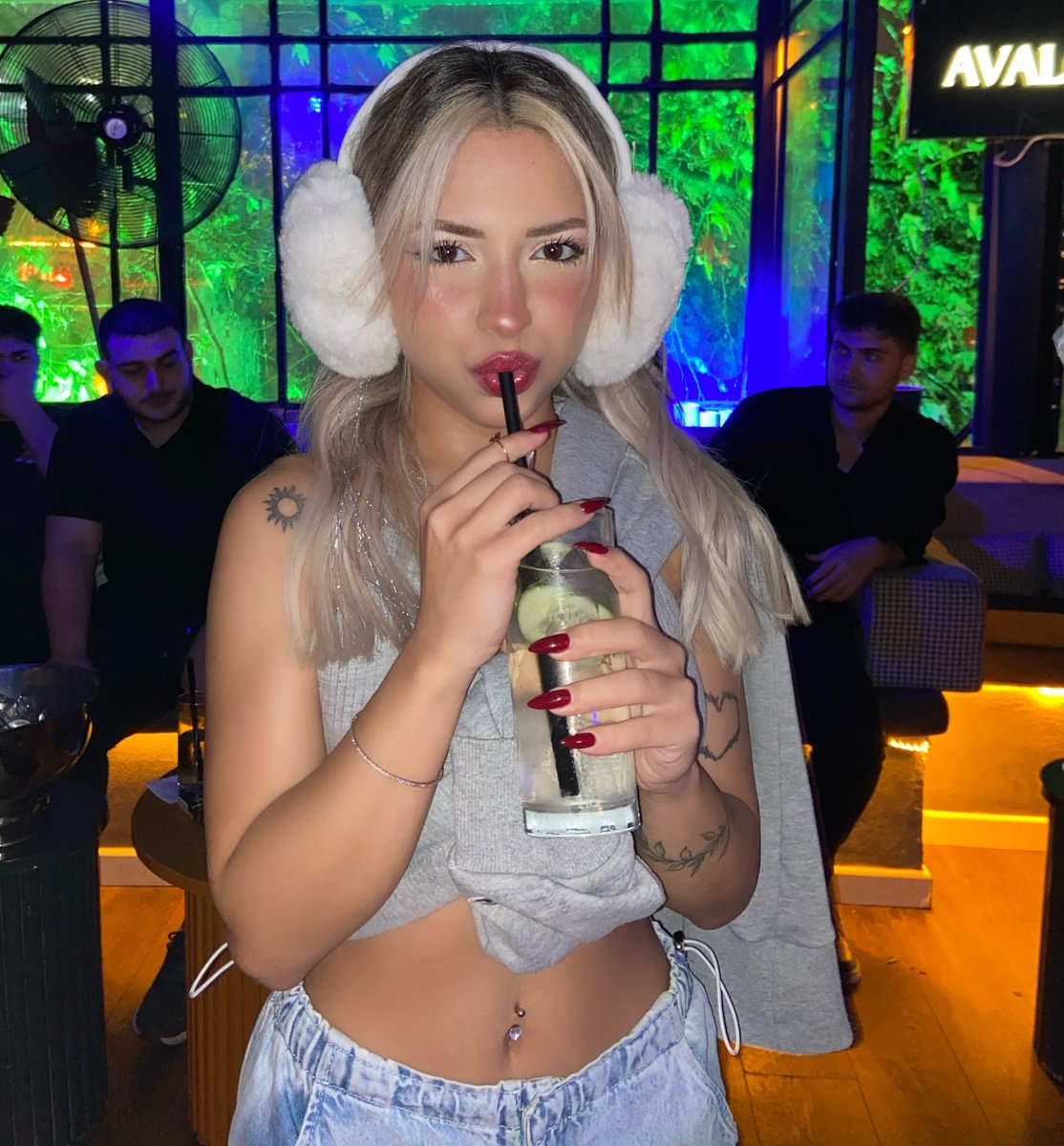 sillaviniaa's tweet photo. Mevsim geçişi sorunsalı 🥶 https://t.co/c9JucjvVst