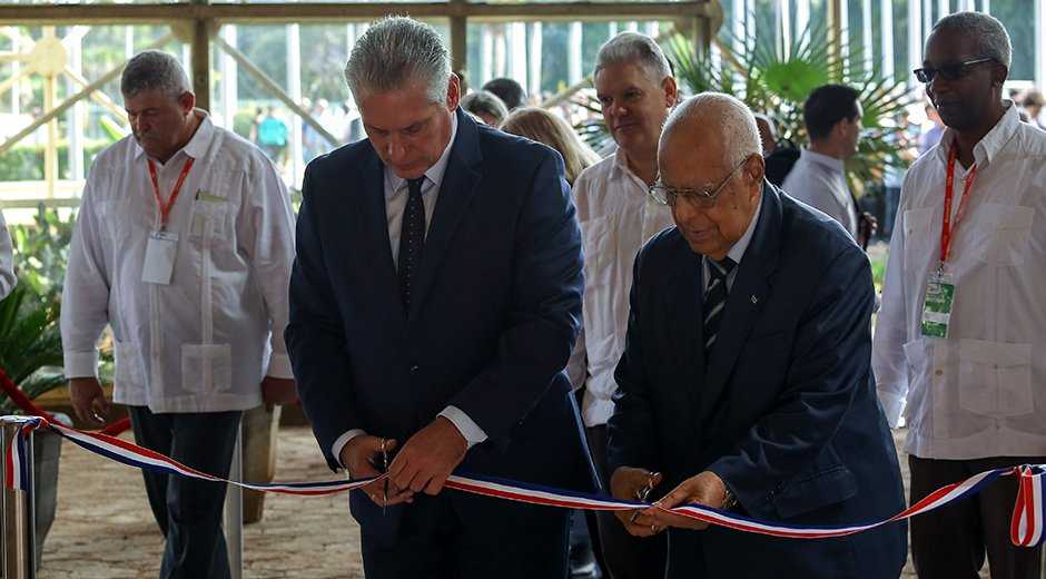 DrRobertoMOjeda's tweet photo. La semana pasada el mundo condenó abrumadoramente el #BloqueoGenocida. Hoy, la exitosa inauguración de la Feria Internacional de La Habana ratifica que #CubaNoEstáSola. https://t.co/wWOEJFFcaB