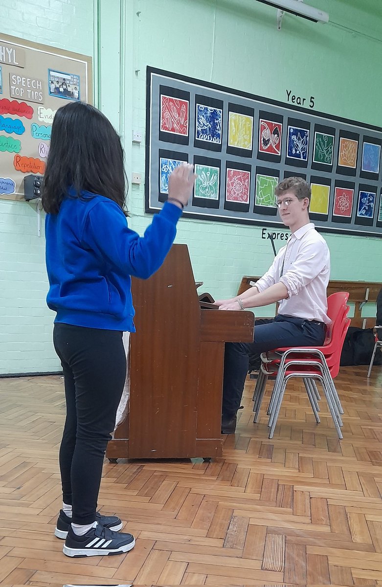WillGreenMusic's tweet photo. Two musical assemblies this morning featuring students from @RoyalAcadMusic The children listened intently to the flute and the piano. Beautiful music. Thank you @mrjulianwest for helping to make this happen. About 400 children experienced high quality live music today. https://t.co/9zmOXU96TK