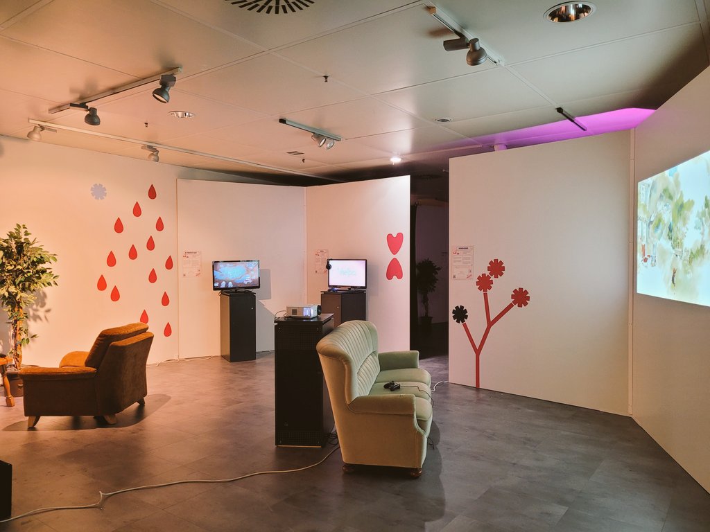 _PLAYfestival's tweet photo. Before and after. 😭
We're quite tired but will back soon with photos and videos. Can't wait to see the documentation. Write in our guestbook at https://t.co/89p59Ouw8z to let us know your experiences. 🙏❤️ 

#PLAYliebe #PLAY23 https://t.co/GaE9YesDQs