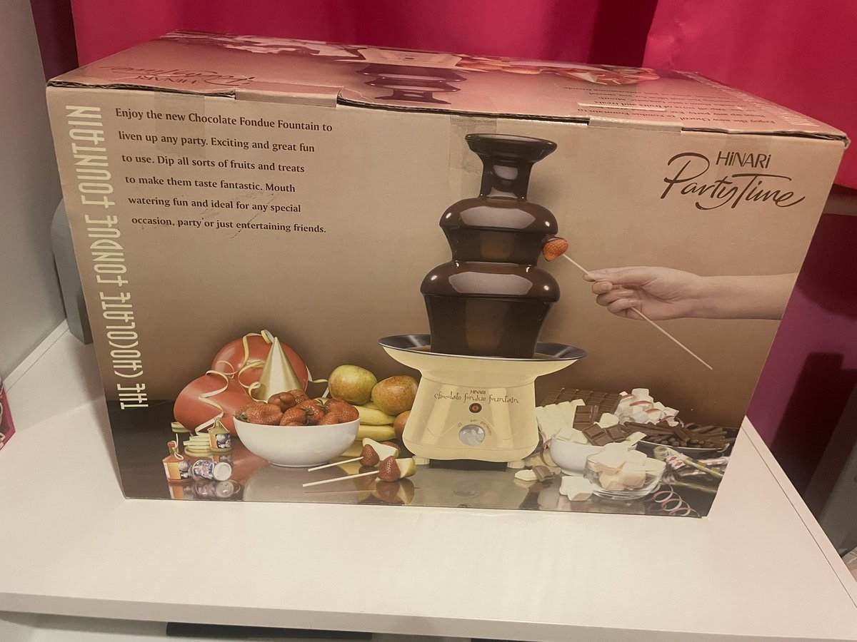 Outspoken_rh's tweet photo. Thank you @GoldenToken1018 for an amazing and kind gesture of gifting this to me. I love it and more than that I love that you have been so generous and celebrating with me - our awards 
#auctionbuygifted #KindnessMatters #Community_EVENT #aaa #share https://t.co/rs8K8BwUqO
