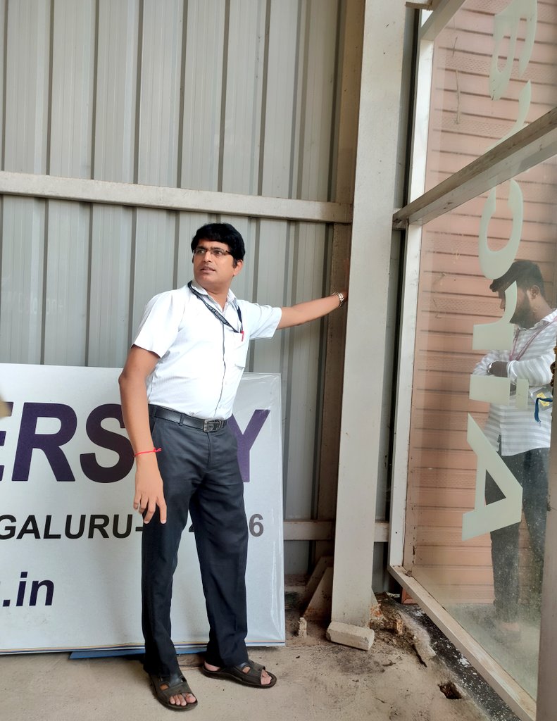 ProfSRK's tweet photo. Had been to the Steel Roof Construction project site with my Final Year BTech Civil Engineering Students. I believe in explaining Design Subjects at the Project Site than sitting inside the Classroom
#SteelRoof #Truss #DesignOfSteelStructures #DSS #DDSS #CivilEngineering #ProfSRK https://t.co/uPU9wiGLtK