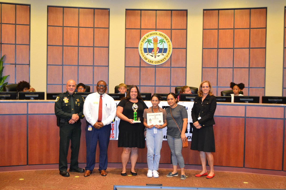 VPAA_PRIDE's tweet photo. Congratulations to Jessy for doing the right thing!  Jessy was recognized by the Lee County Sherriff's Office and The School District of Lee County at the October Do the Right Thing ceremony. https://t.co/CAxiXspNE2