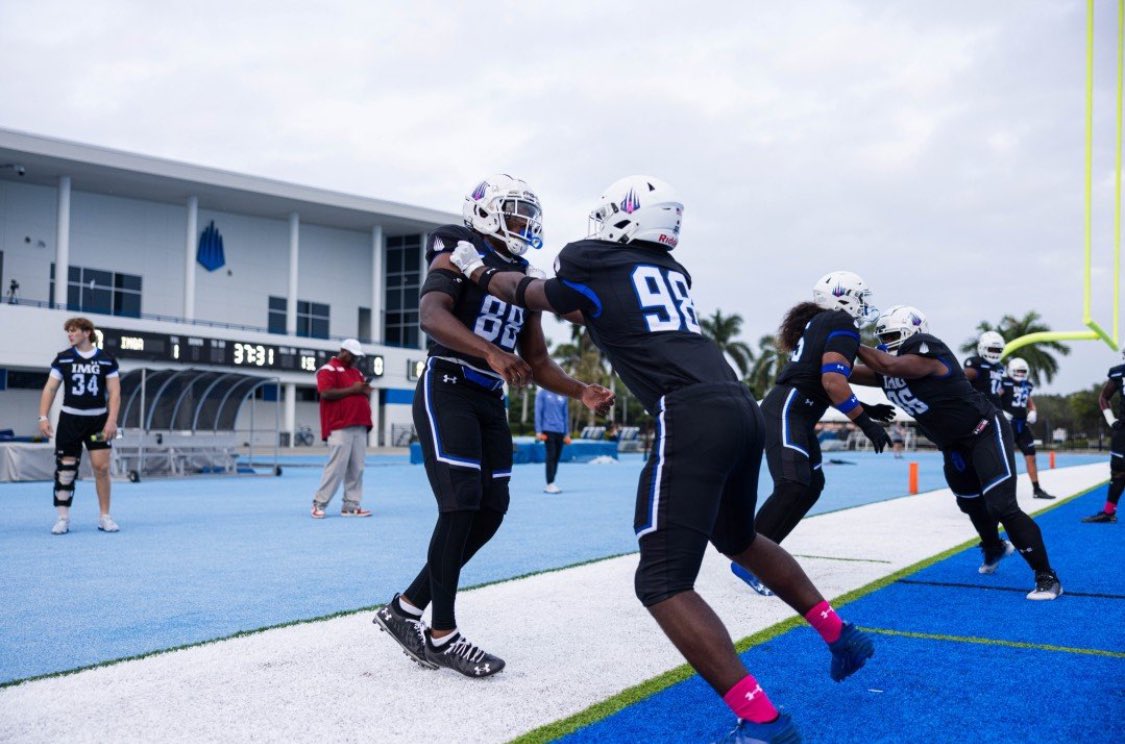 𝐓𝐇𝐄-𝐆𝐎𝐥𝐃𝐄𝐍𝐂𝐇𝐈𝐋𝐃 🌟Elijah Golden tweet media