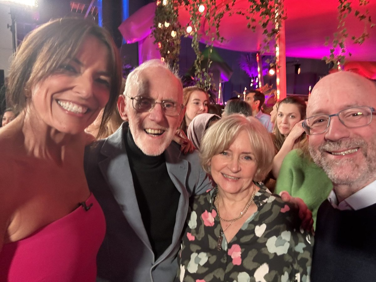 Fantastic to join Trevor and Judy, a husband a wife Leeds couple, successfully treated for bowel cancer with @ThisisDavina at the @Channel4 @SU2C event @TheCrick to help raise vital funds for cancer! Judy received radiotherapy in the STAR TREC trial and has avoided major surgery